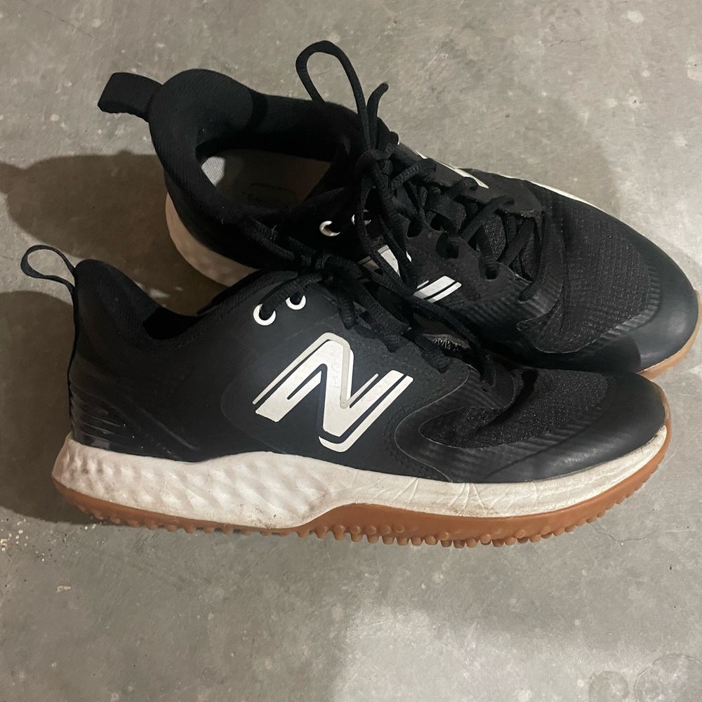 New Balance Men's Black and White Athletic Shoes